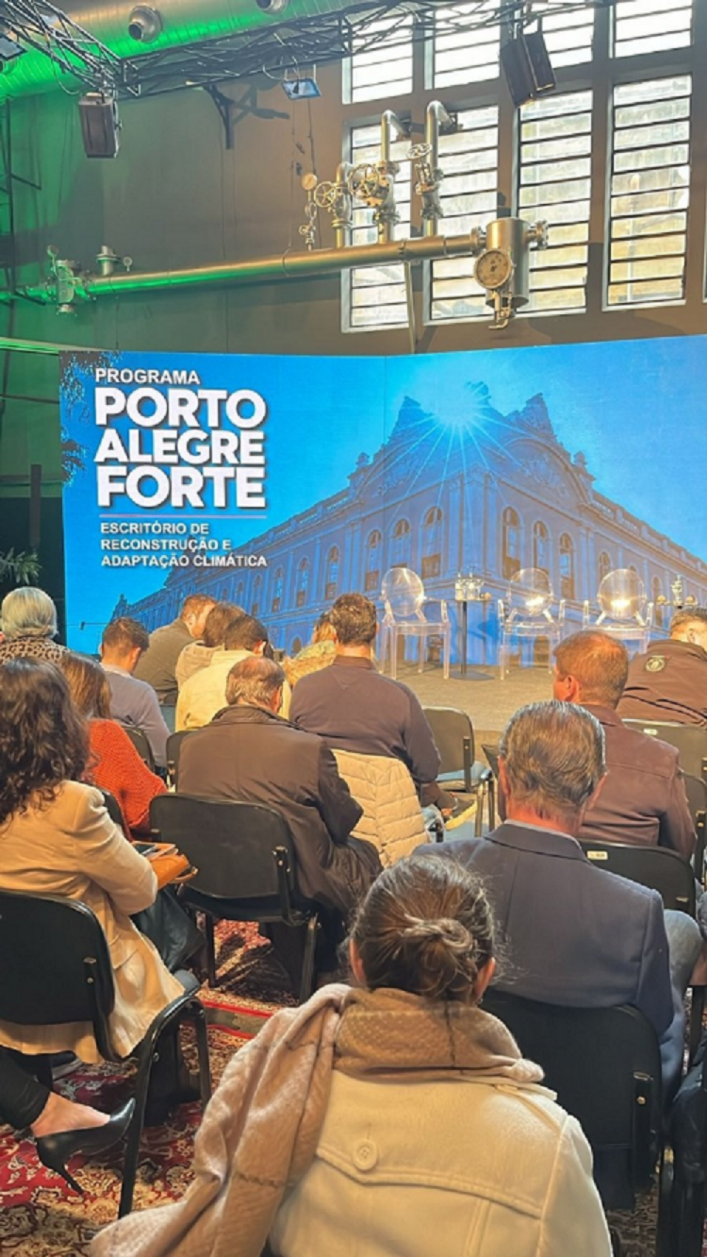 Ato de assinatura da ordem de início do sistema de medição, monitoramento e alerta para riscos climáticos e do plano de preparação, mitigação e contingência de Porto Alegre.