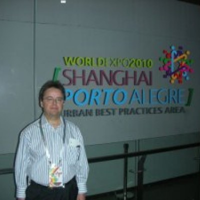 Ricardo Krüger Ritter/vice - presidente, representando o SINDPOA na delegação oficial da  Expo Xangai/2010