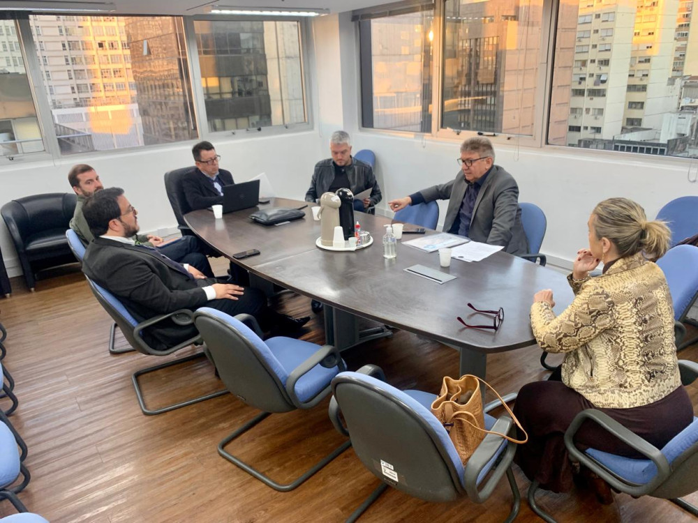 SINDHA participa de reunião com o Secretário-Geral de Governo de Porto Alegre e o vereador Ramiro Rosário