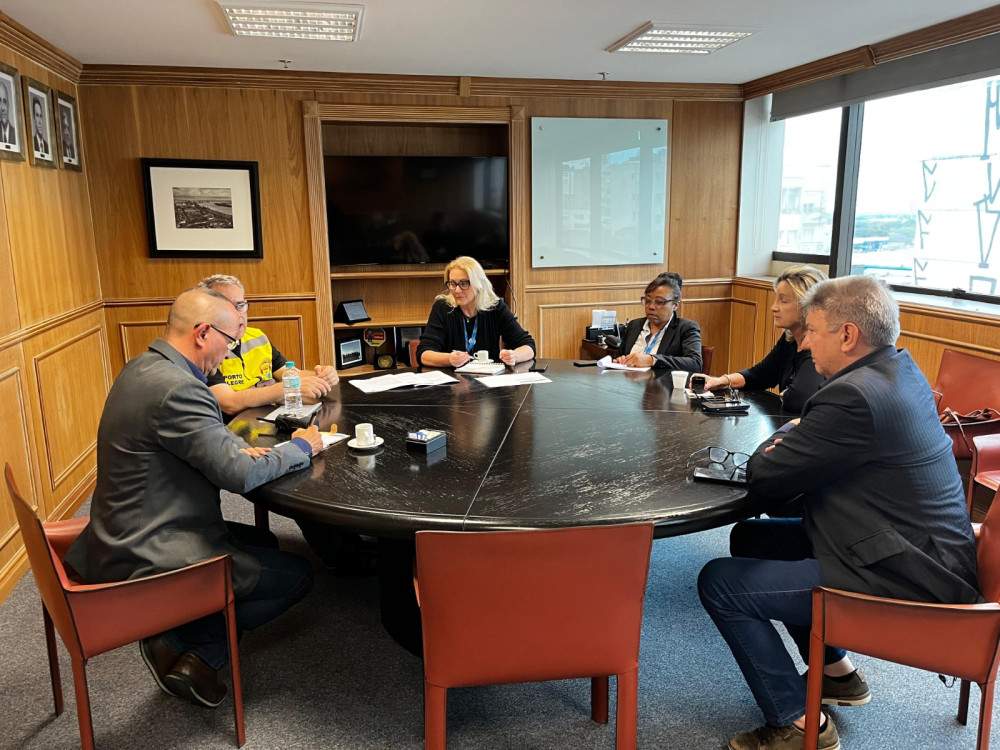 Reunião do SINDHA com o DMLU sobre o Descarte de Lixo em Porto Alegre