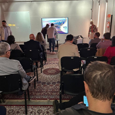 A Vice-presidente Raqueli Baumbach representa o SINDHA em reunião do Comitê Municipal de Desenvolvimento Econômico