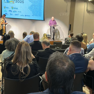 Sindha prestigia premiação do Lentes da Cidade